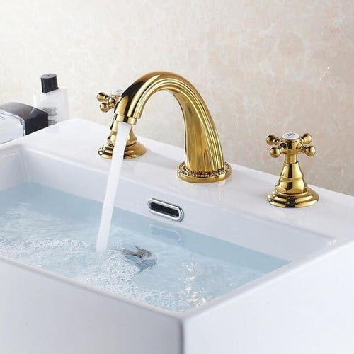 Widerspread Basin Faucet